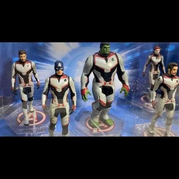 Marvel Avengers PVC Figurine Set 6 Piece Play Set Disney Store NIB - Picture 3 of 3
